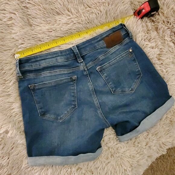 Medium wash Mavi jean shorts size 25 - Picture 4 of 8